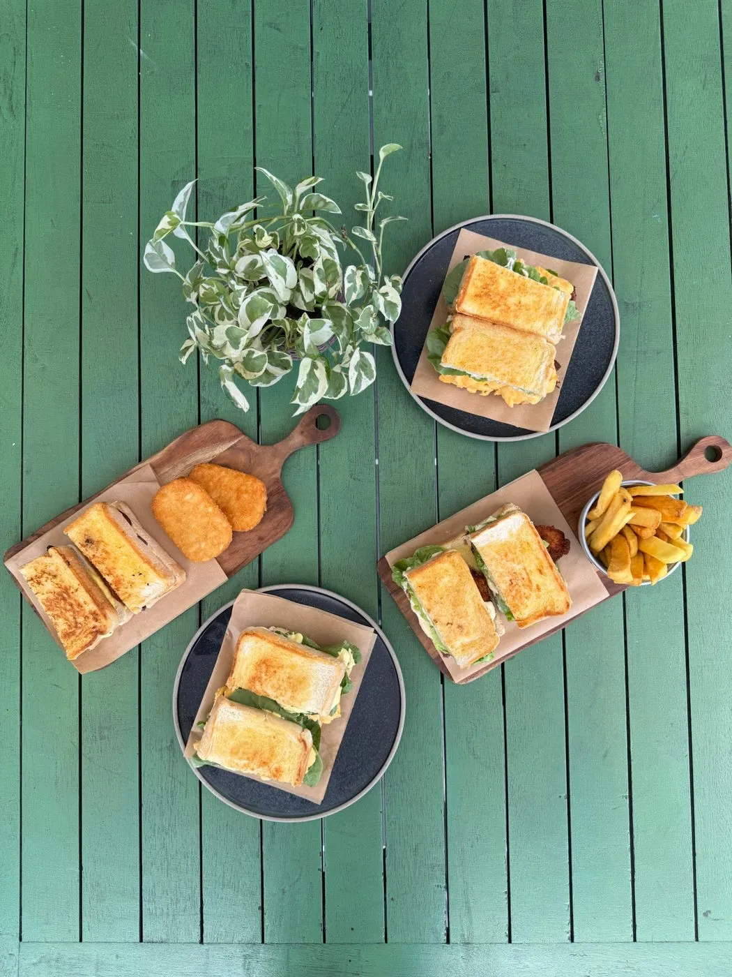 Fried bread sandwiches at Mickle Pickle